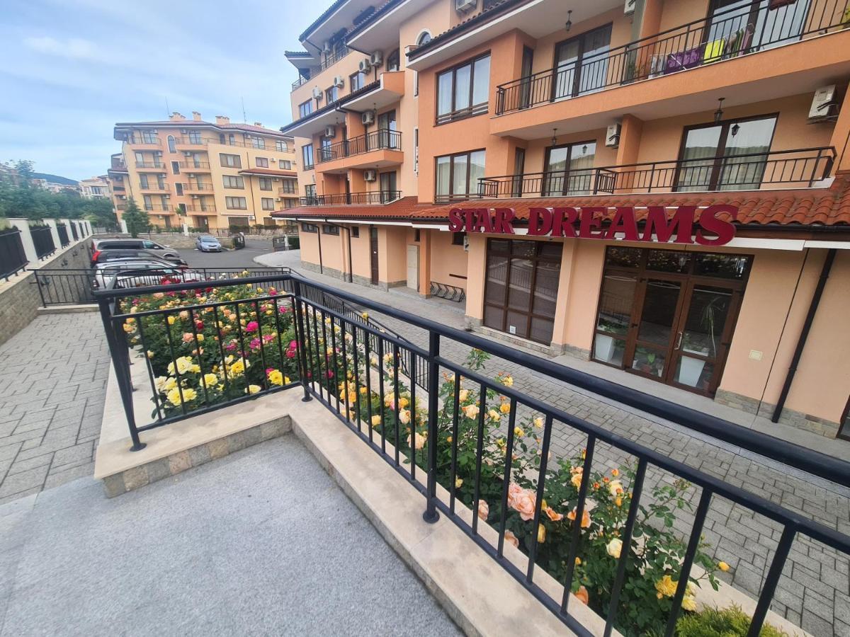 Private Apartment In Star Dreams Complex Sveti Vlas Bagian luar foto