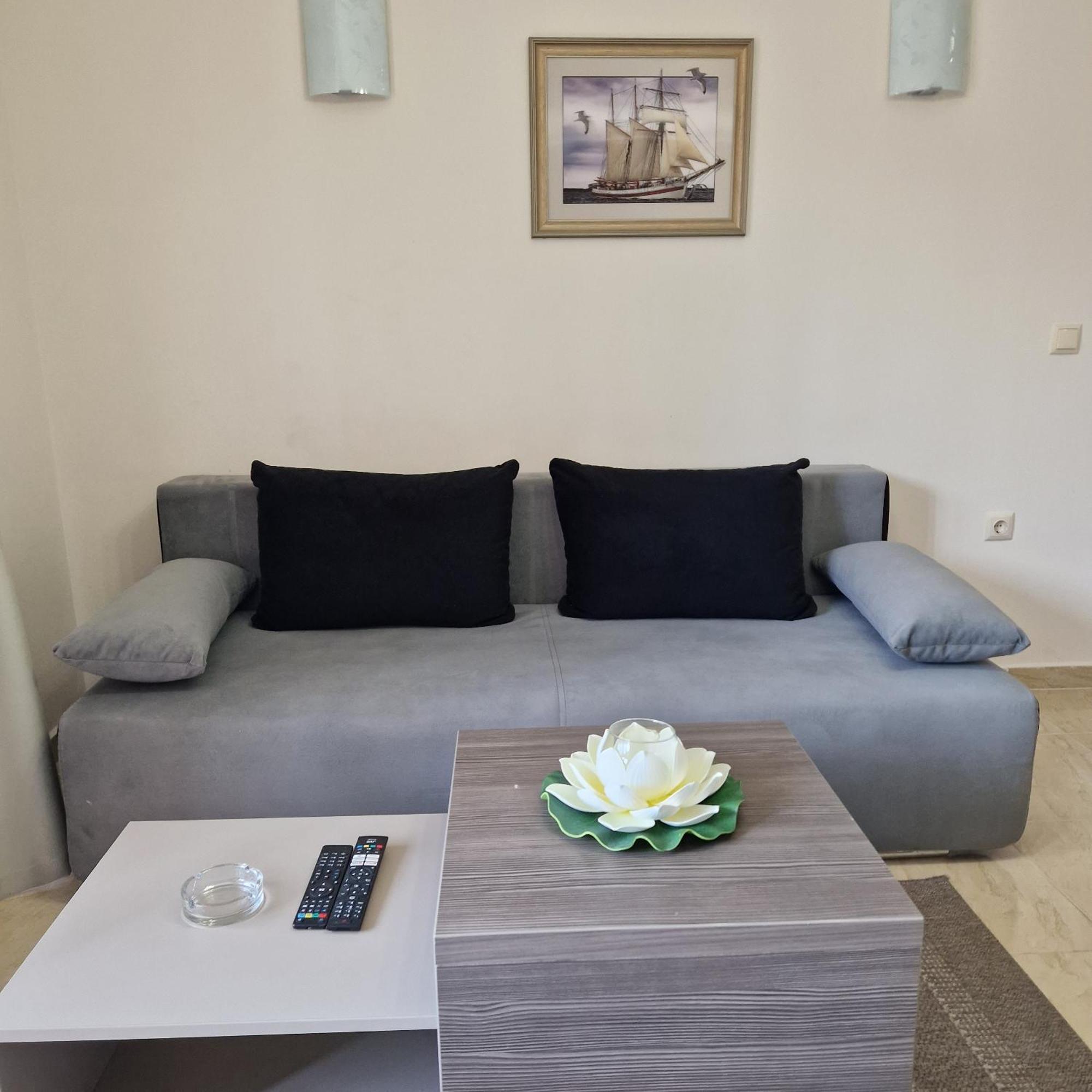 Private Apartment In Star Dreams Complex Sveti Vlas Bagian luar foto